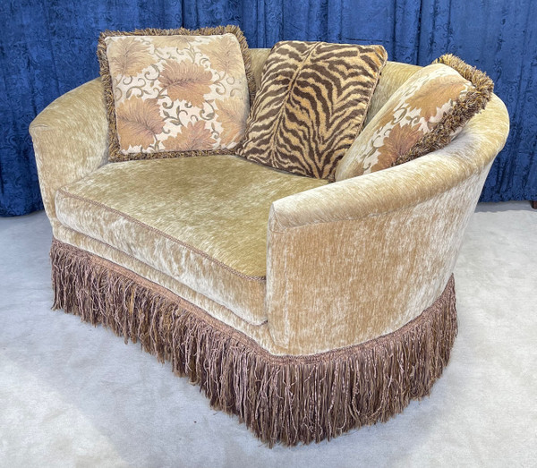 Key City Love Seat & Ottoman