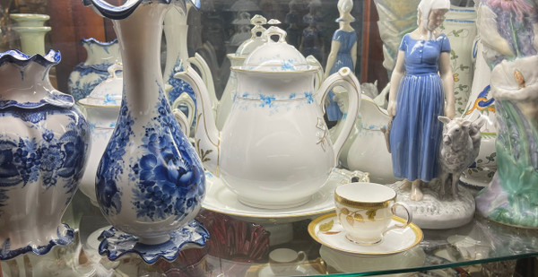 TOUR OF THE STORE
