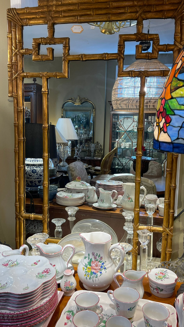 TOUR OF THE STORE