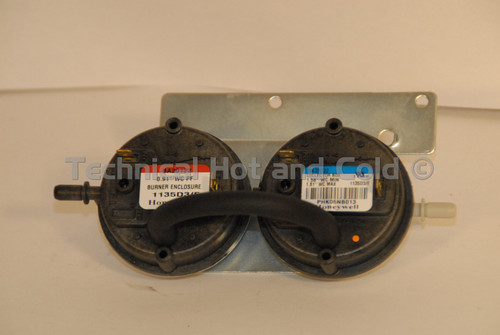 Carrier HK06NB013 Pressure Switch Image 1