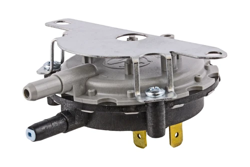 Carrier HK06NB124 Pressure Switch w/ Bracket Image 1
