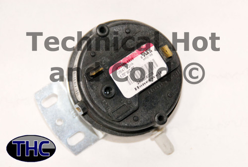 Haier AC-3940-37 Pressure Switch w/Bracket Image 1