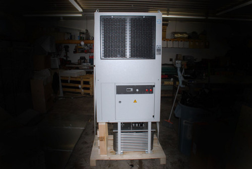 BKW ET95V-134a Air-Cooled Submersible Coolant Chiller Image 1