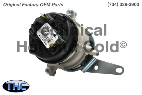 Carrier HK06NB012 Dual Pressure Switch Assembly Image 1