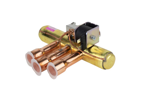 ICP 1175622 Reversing Valve w/ Solenoid Coil Image 1