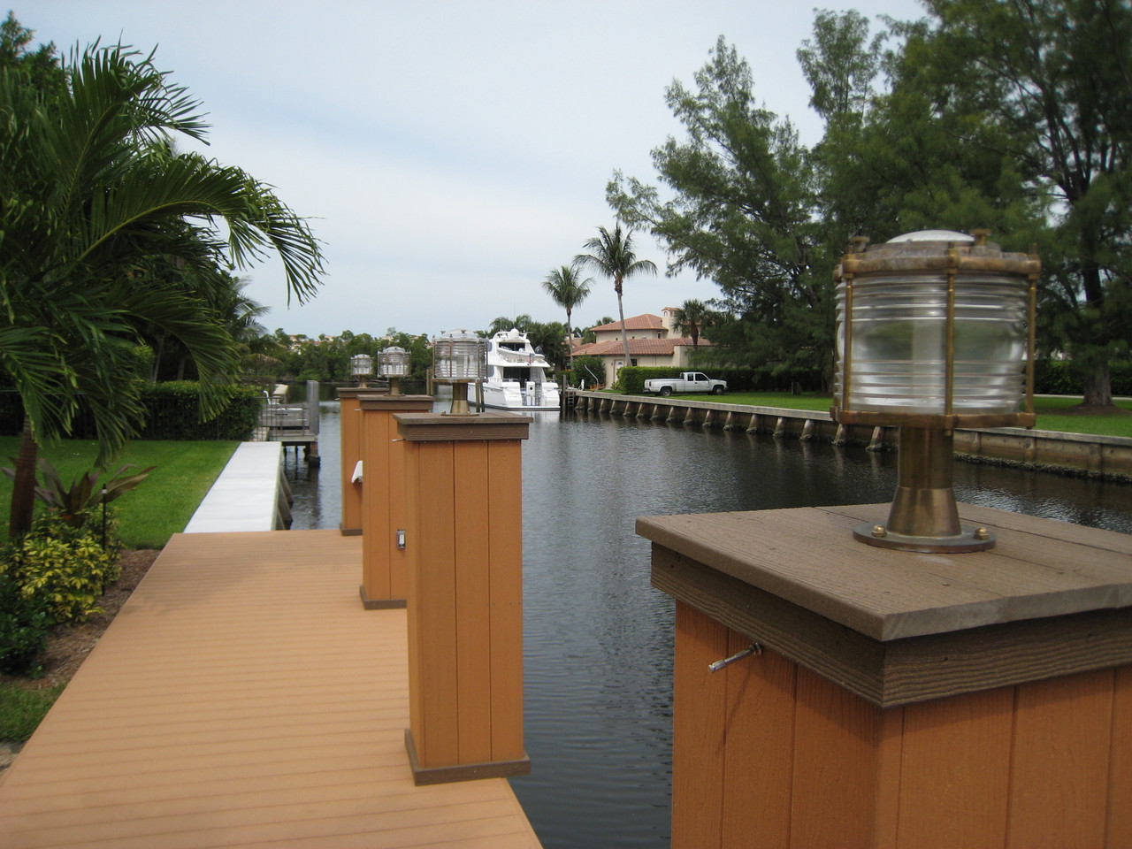 Nautical dock pedestal lights