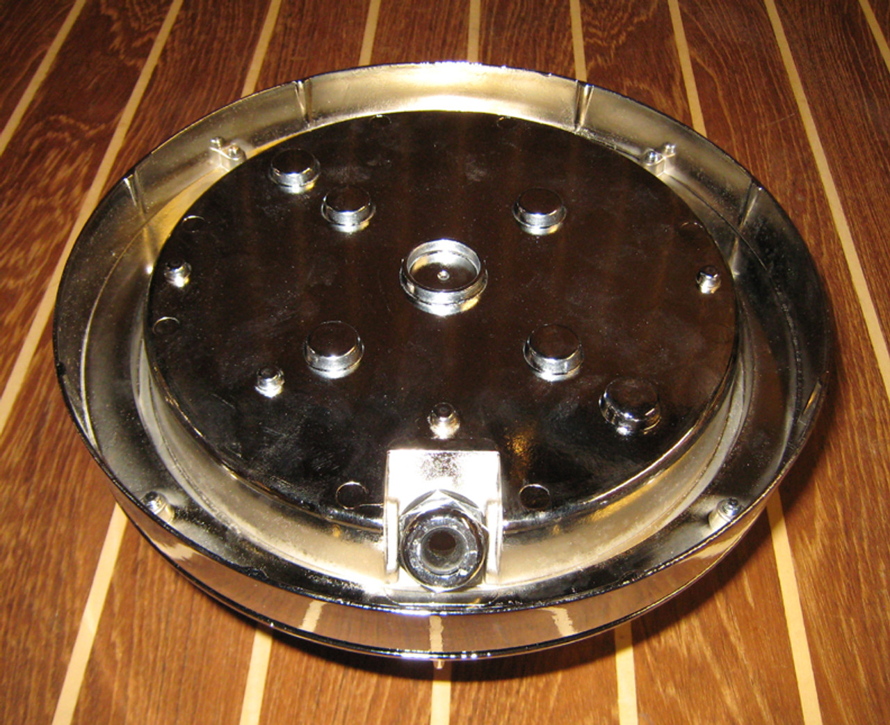 Rear view of the chrome round nautical light