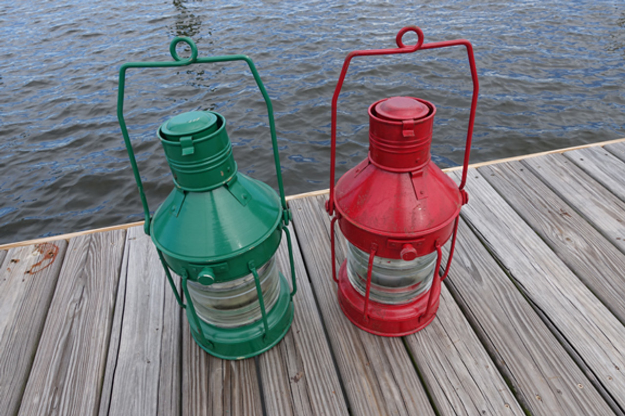 red/green nautical lights