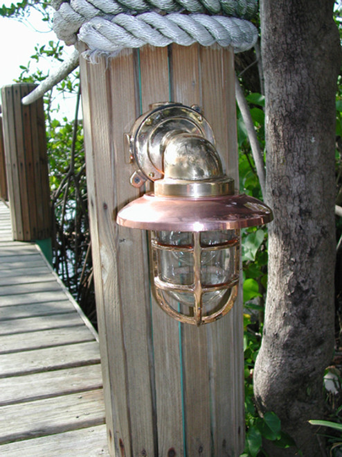 heavy duty medium sized 90 degree dock light with copper hood