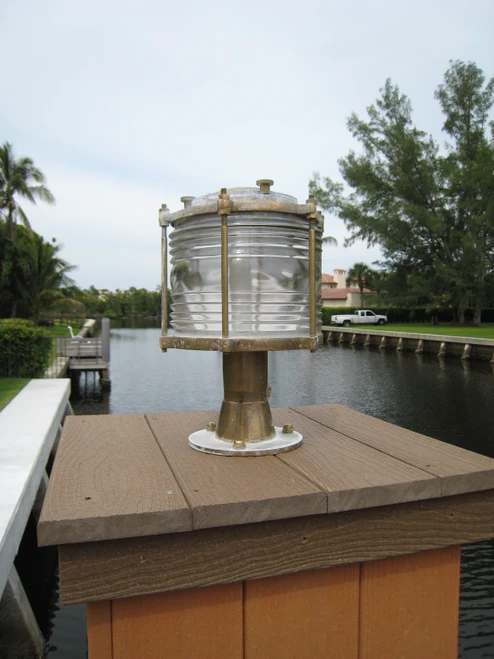 Pedestal dock light