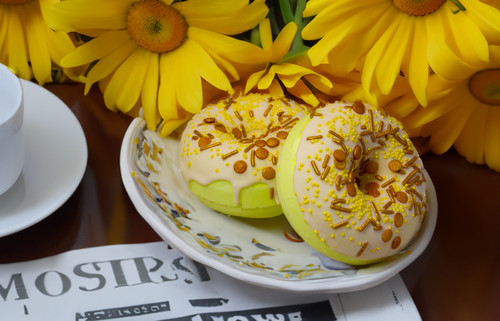 Wake Me Up Essential Oil Doughnut Bath Bomb