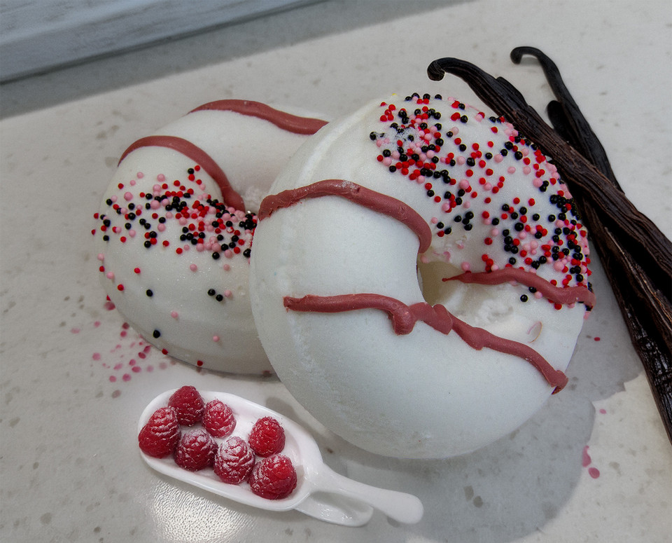 Jumbo Raspberry Vanilla Bath Bomb, 7.5oz