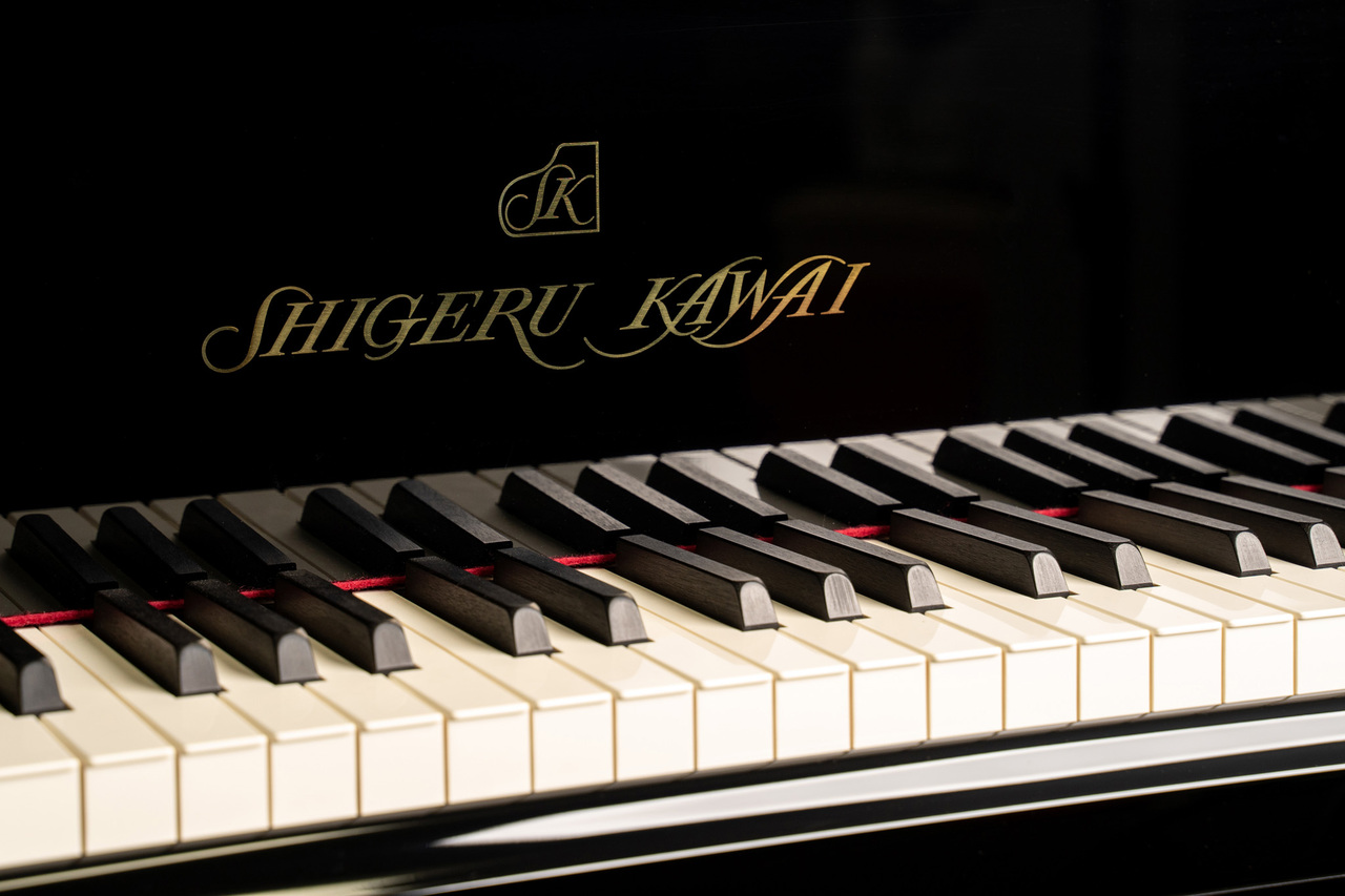 Shigeru Kawai SK2 Grand Piano