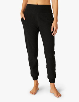 sd1153  beyond yoga jogger