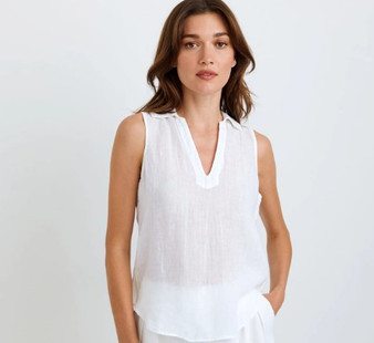 Sleeveless Pullover with Collar