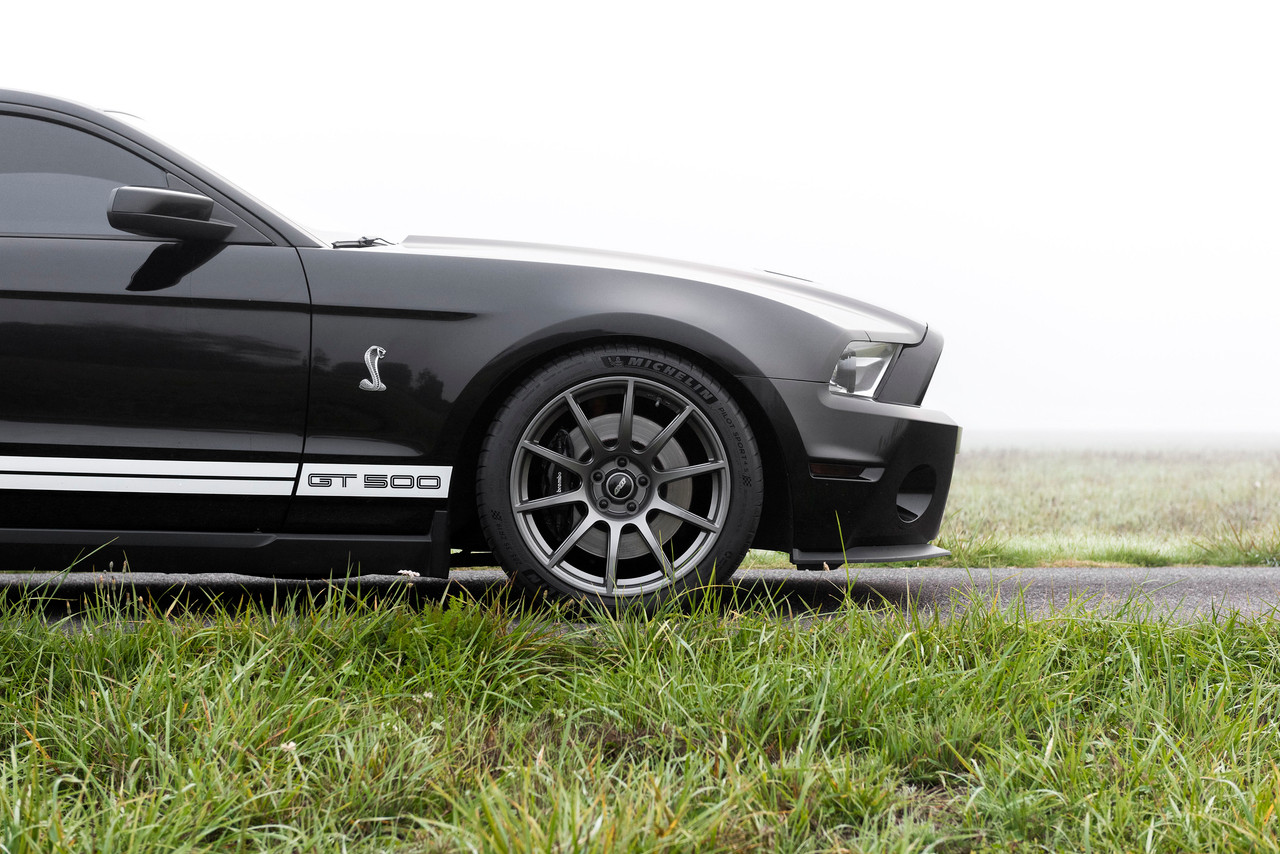19x10