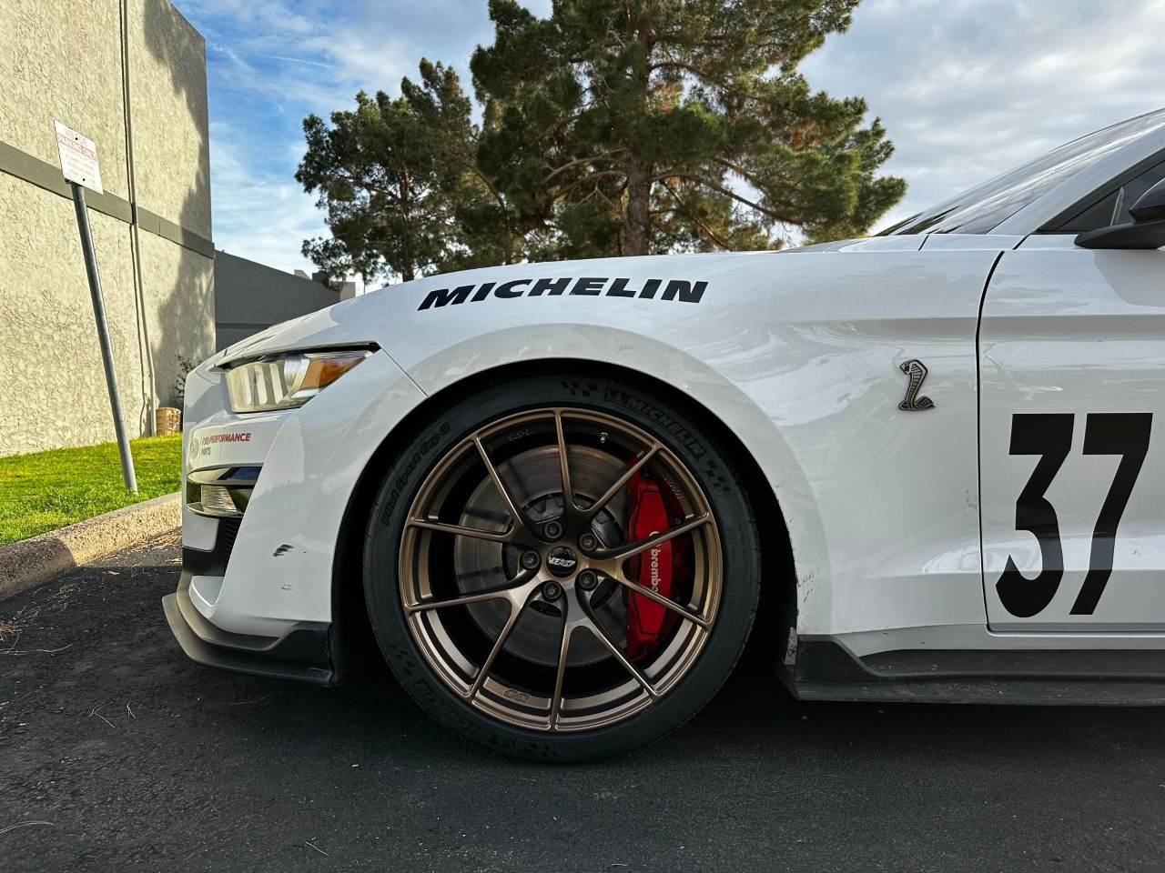 20x11.5" Apex VS-5RS in Satin Bronze  on Front of 2021 GT500 with 25mm Spacer