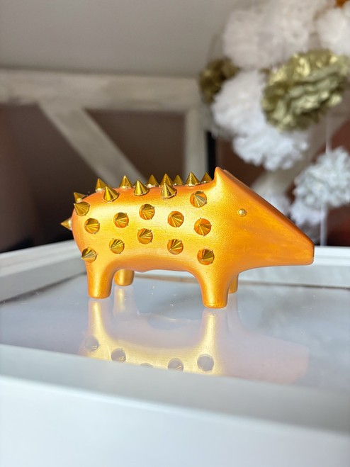 0084 stachelschein / gold   - das unikat aus porzellan
