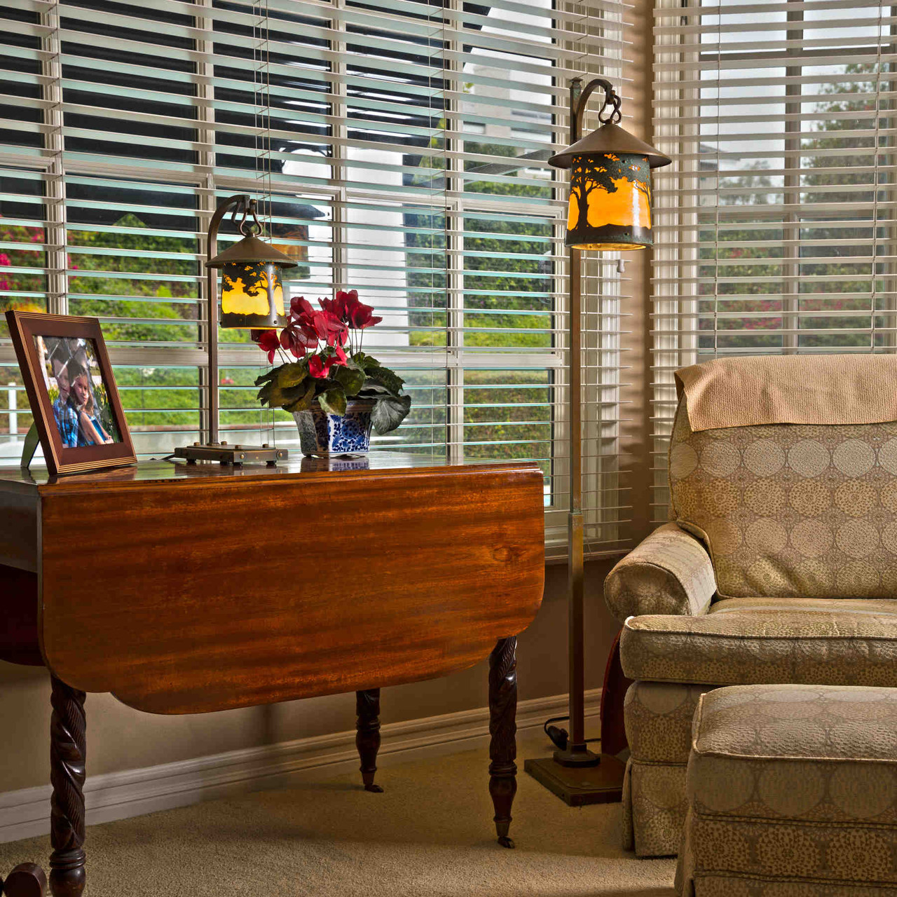 Rustic Craftsman Floor Lamp with Oak Tree Huntington Series