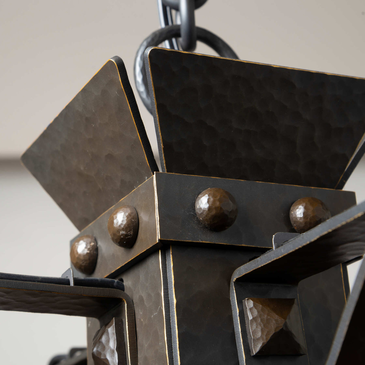 ☆RS PRODUCED BY MASTER CRAFT &Bacchus Monk's Head Four Light Chandelier