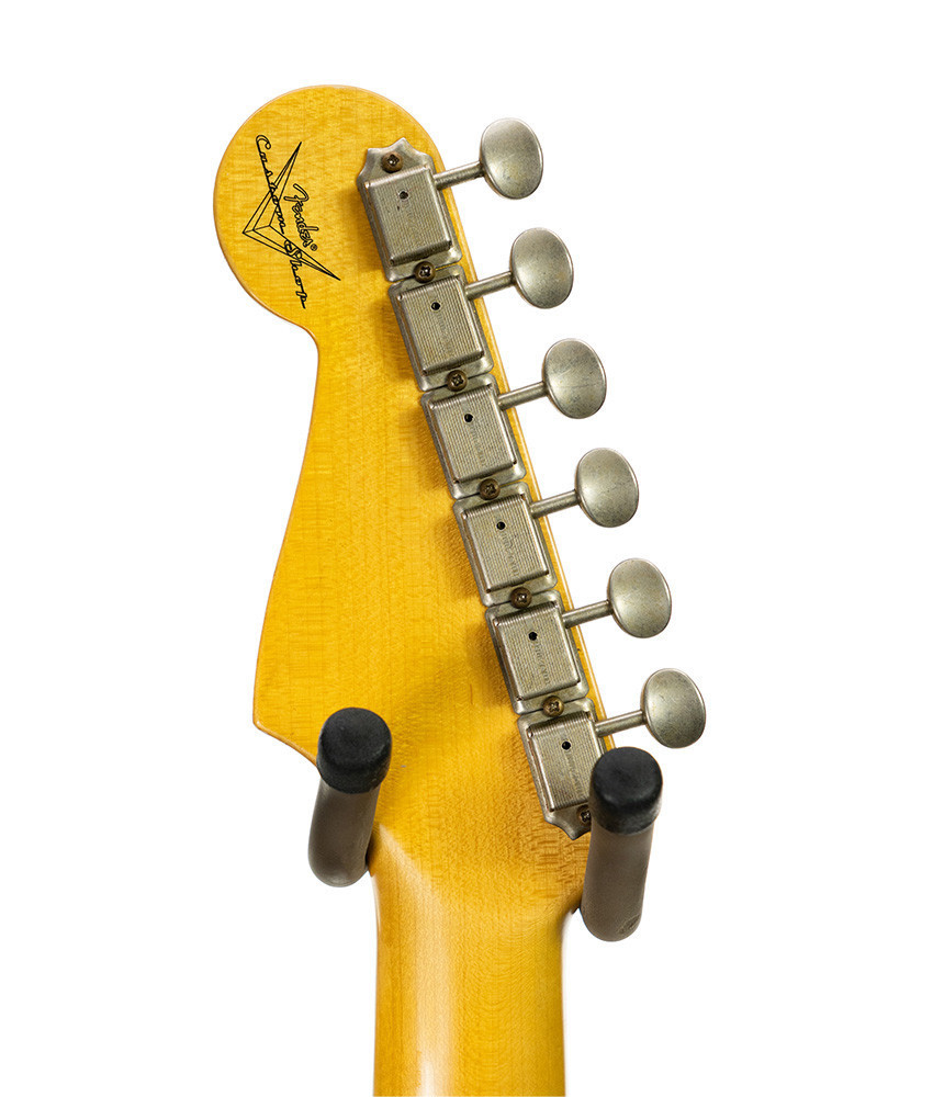 Fender 64 Strat Journeyman Relic Electric Guitar, Rosewood Fingerboard, Target 3-Color Sunburst