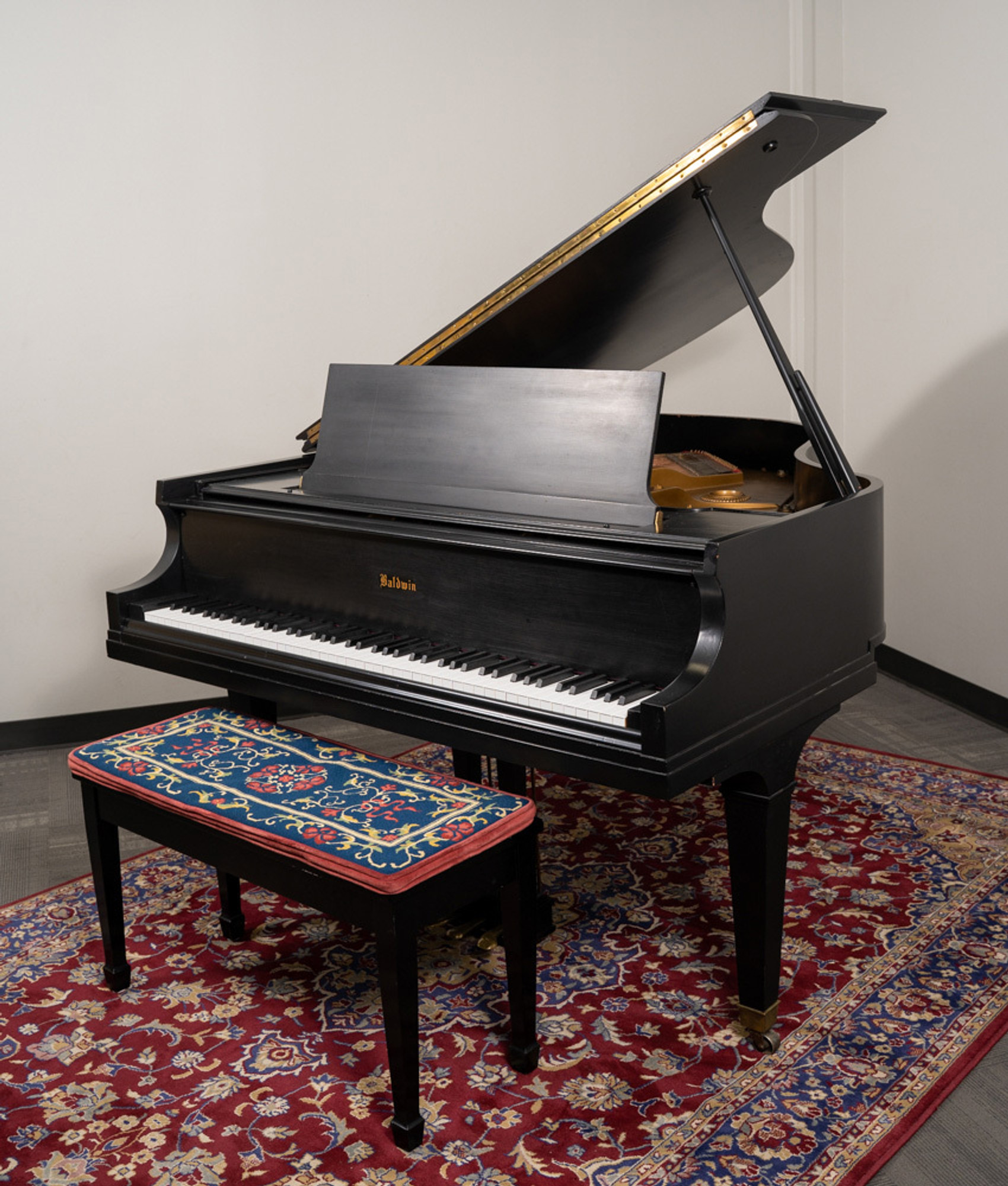 Baldwin 5'8" Model R Satin Ebony Grand Piano | Alamo Music