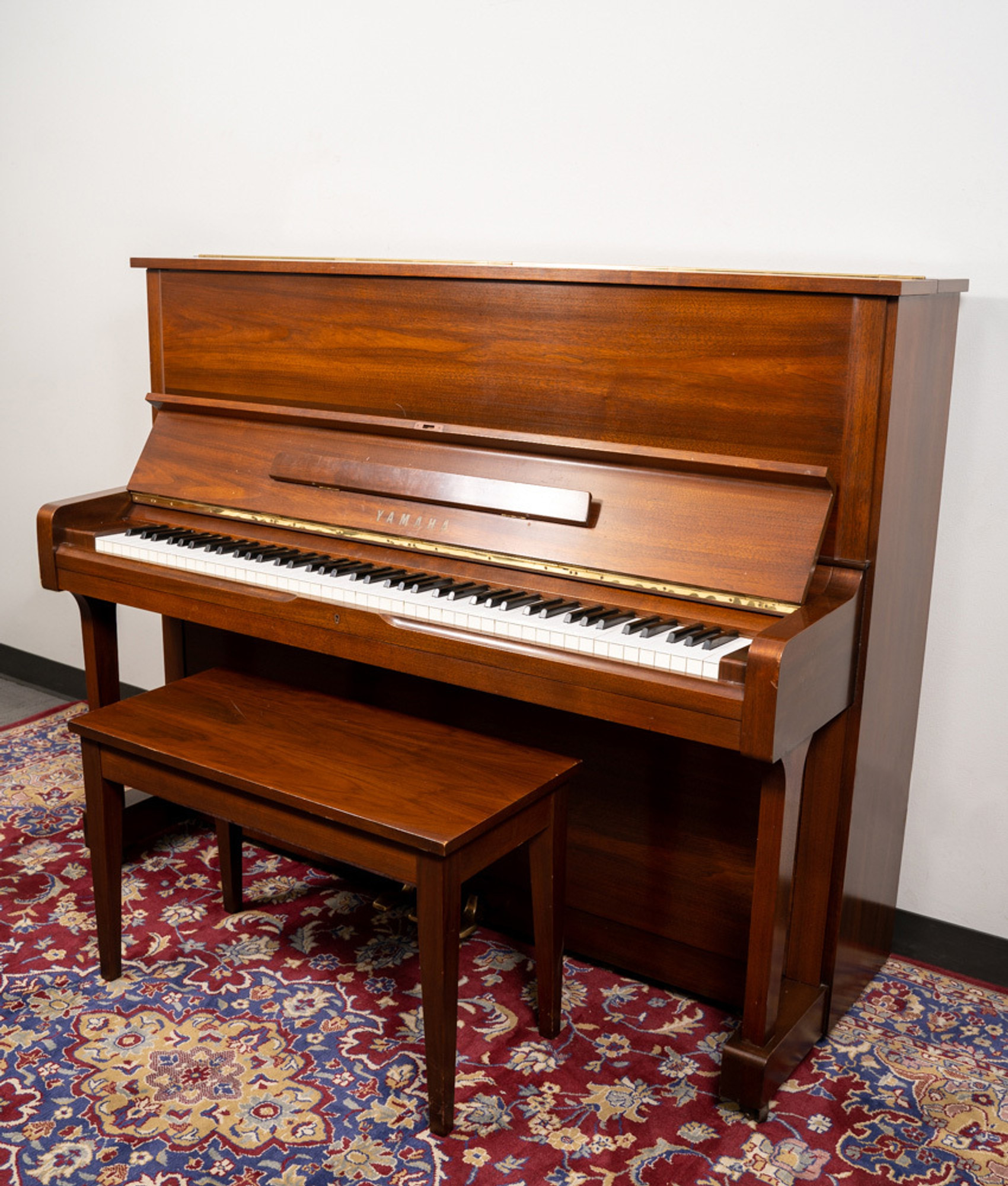 u1j yamaha piano price