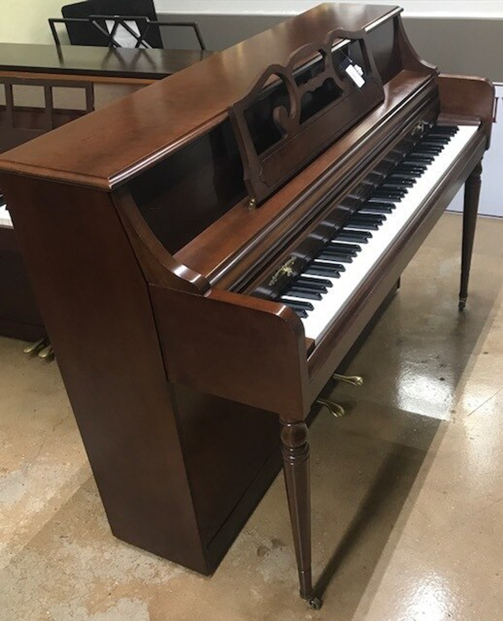 vintage wurlitzer spinet piano mahogany