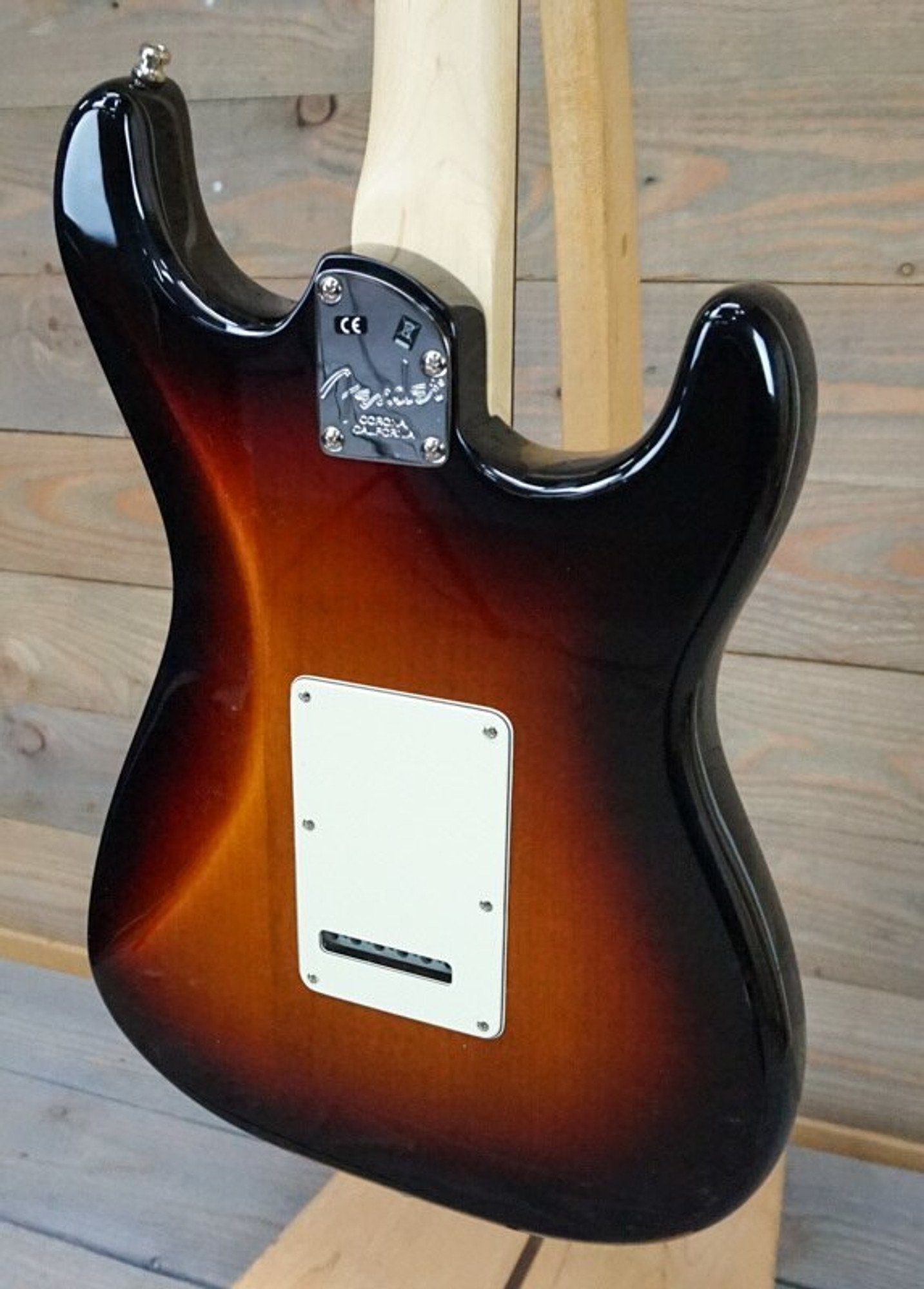 最安値に挑戦！ Elite USA（フェンダー）American Fender Stratocaster Fingerboard）  Sunburst（Rosewood 3-Color - ギター