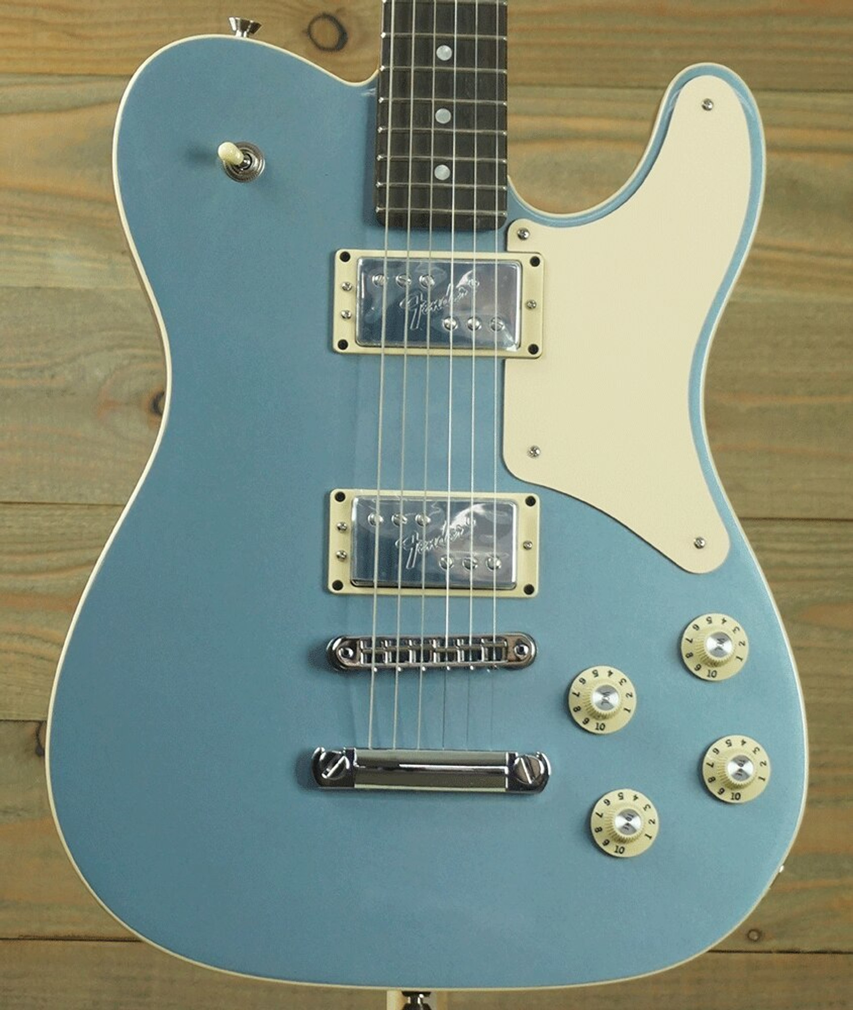 fender troublemaker ice blue