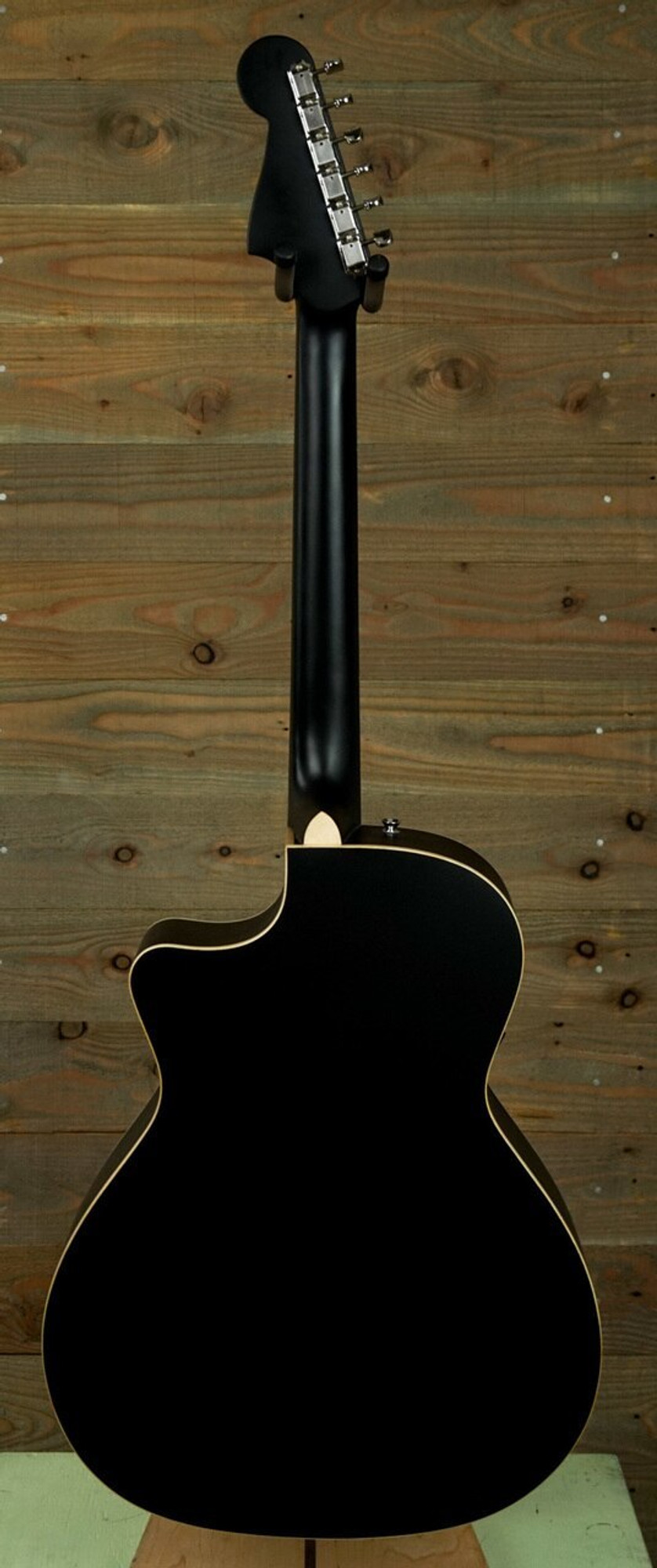 Fender Newporter Special, Matte Black with bag