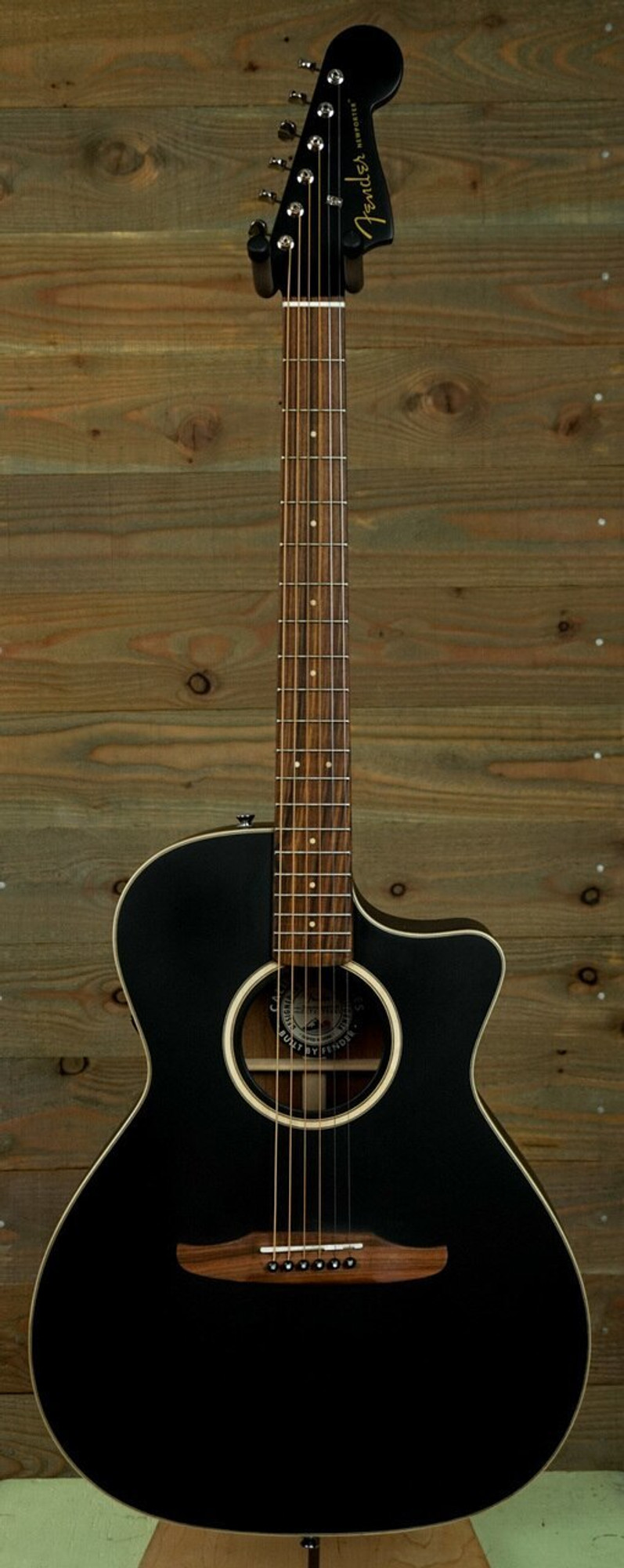 Fender Newporter Special, Matte Black with bag