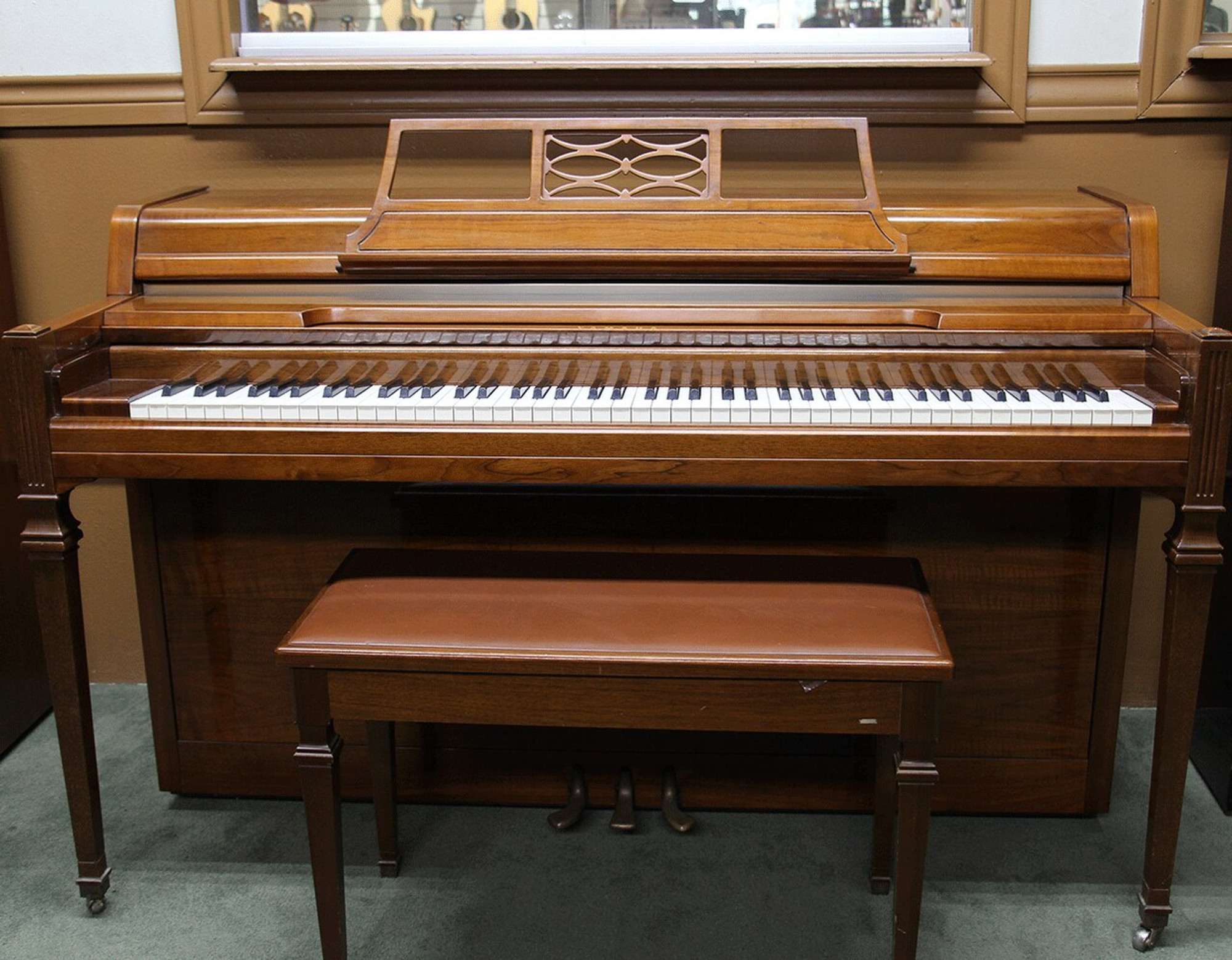 yamaha spinet piano for sale