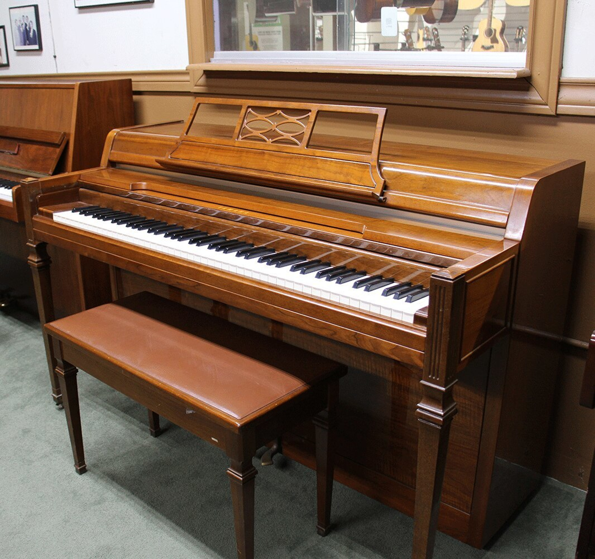 yamaha spinet piano for sale