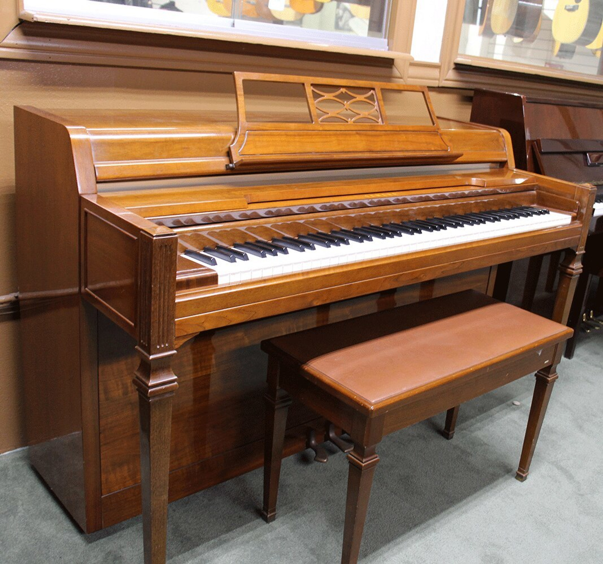 yamaha spinet piano for sale