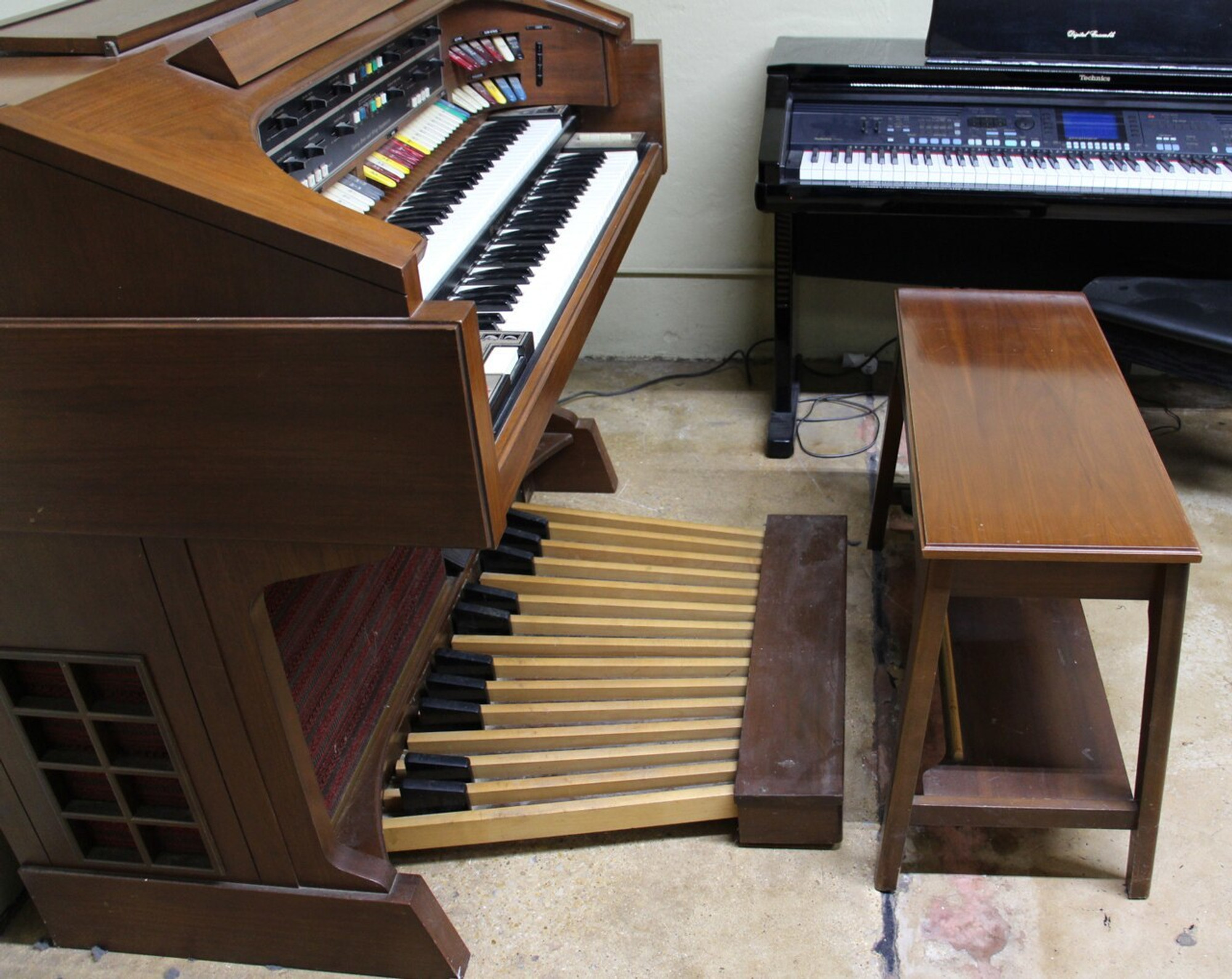 compare lowrey organ to other brands