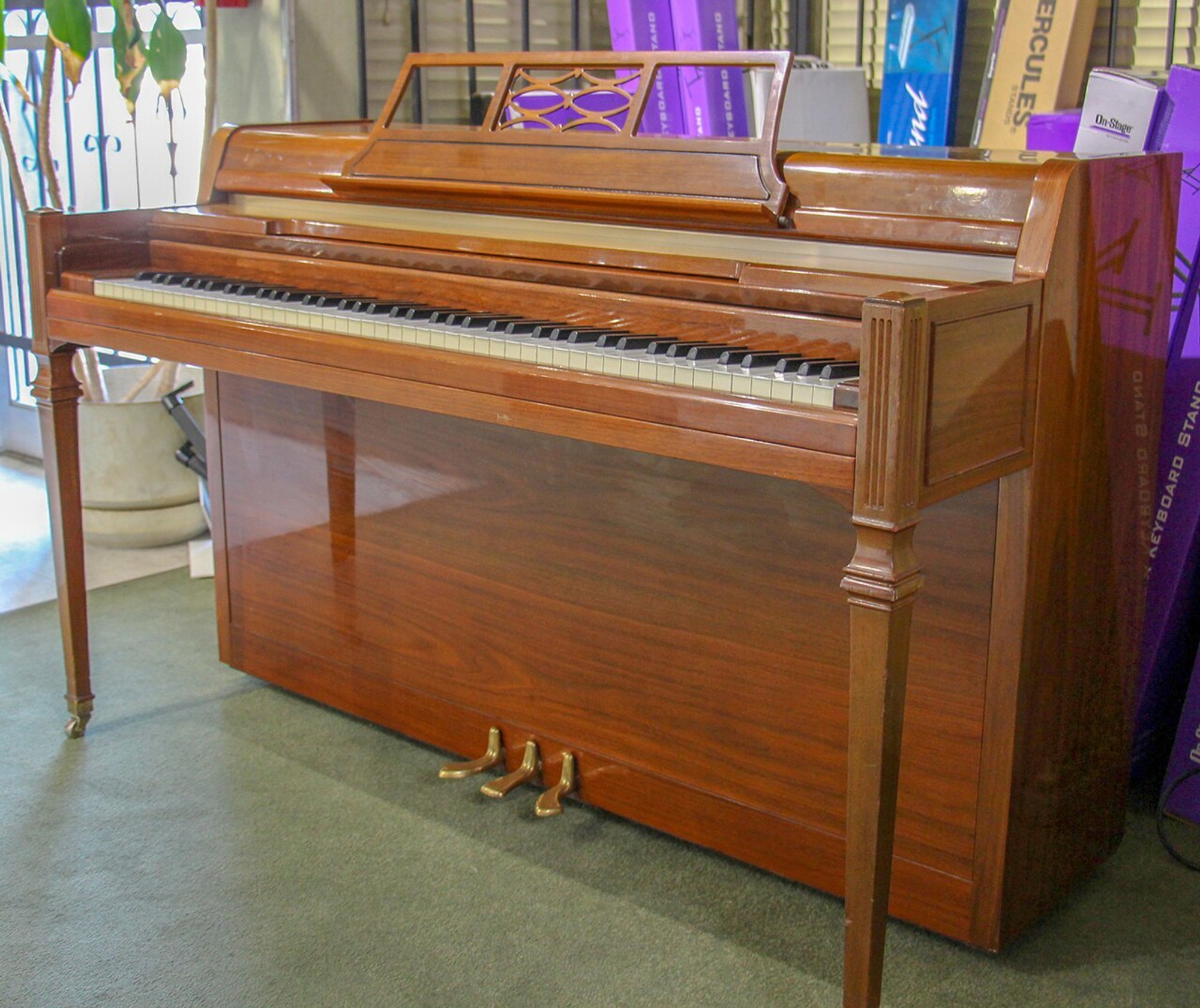 yamaha spinet piano for sale