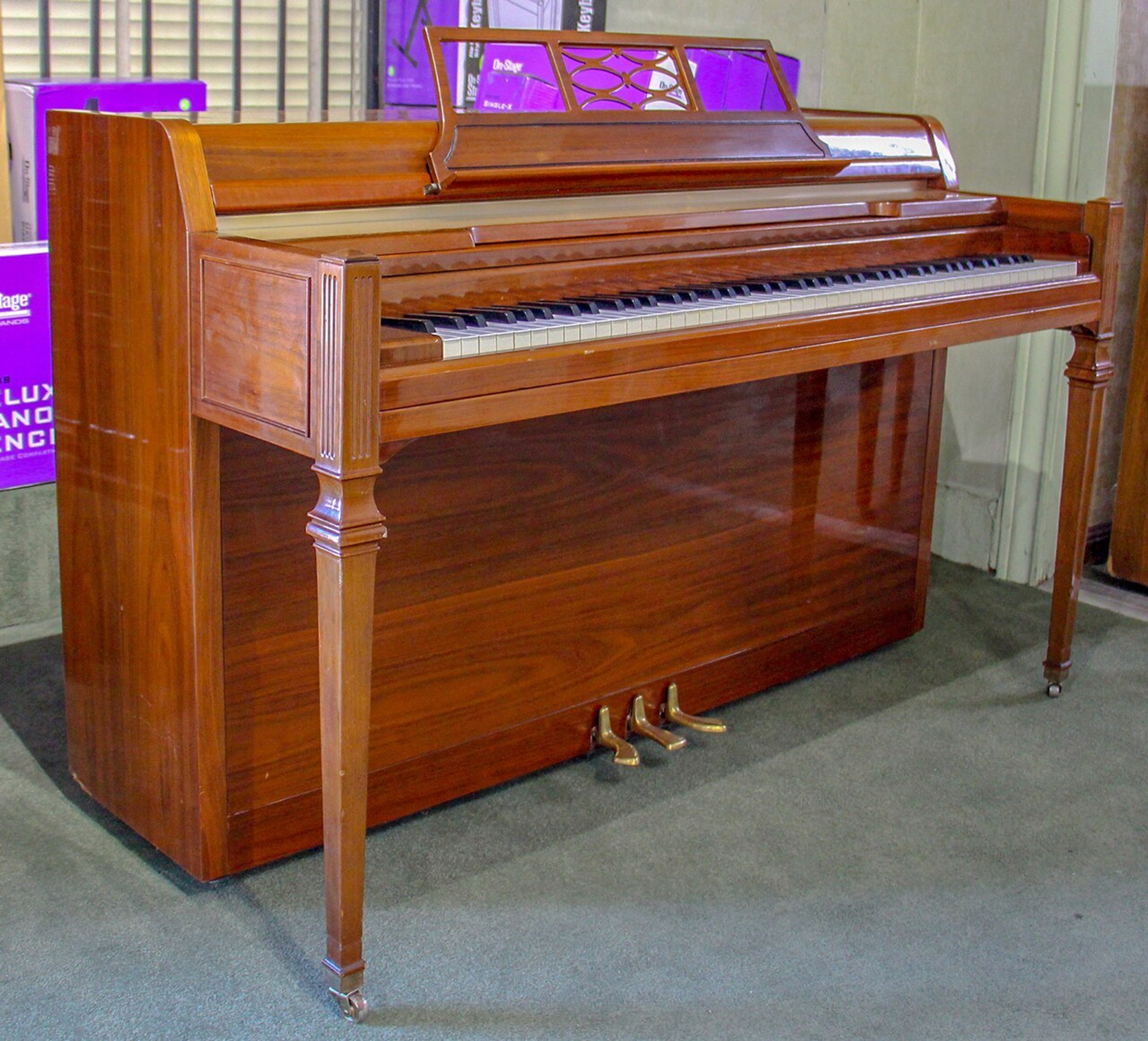 yamaha spinet piano for sale