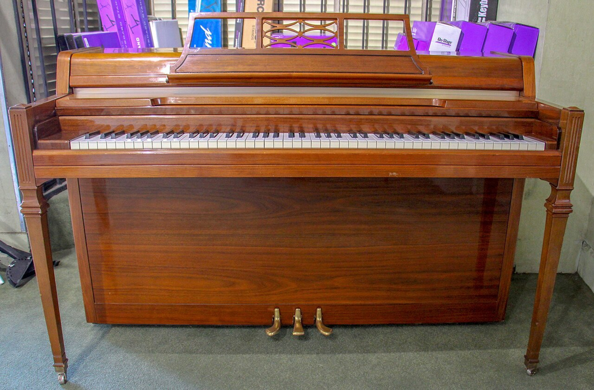 yamaha spinet piano for sale