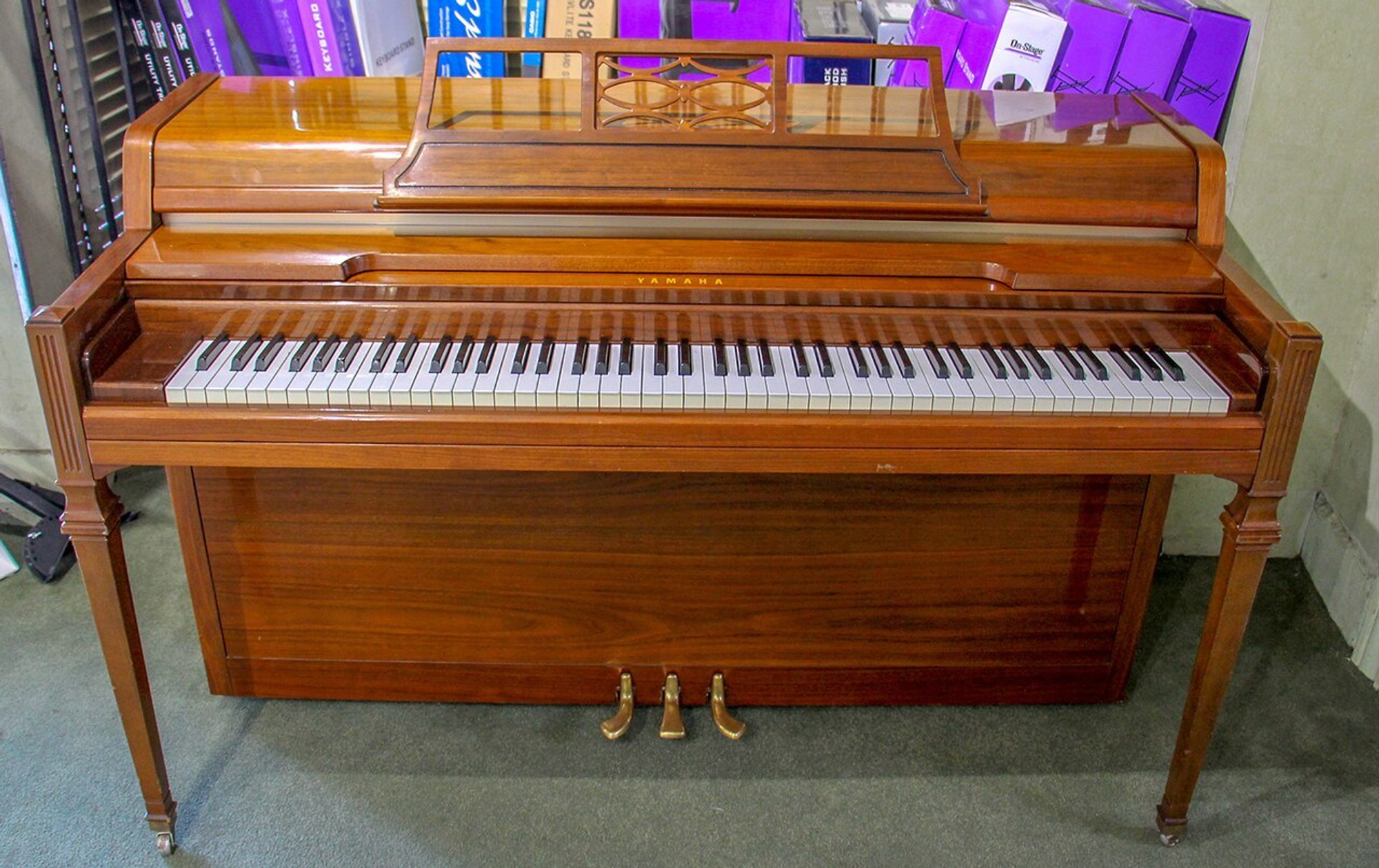 yamaha spinet piano for sale