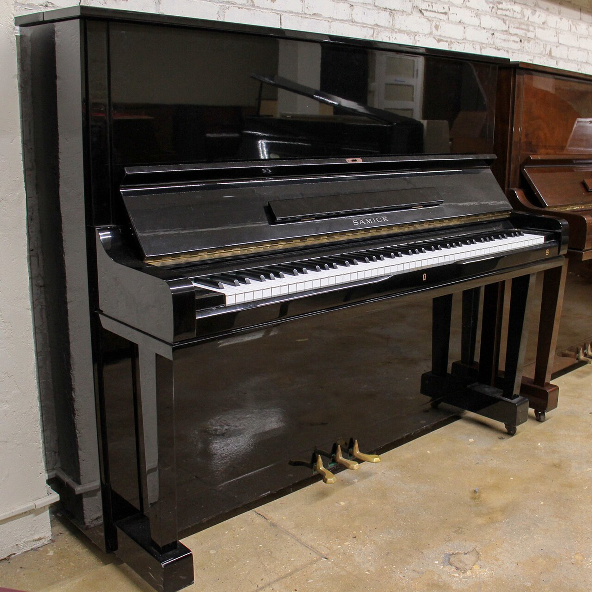 Samick WG-7 Studio Upright 52