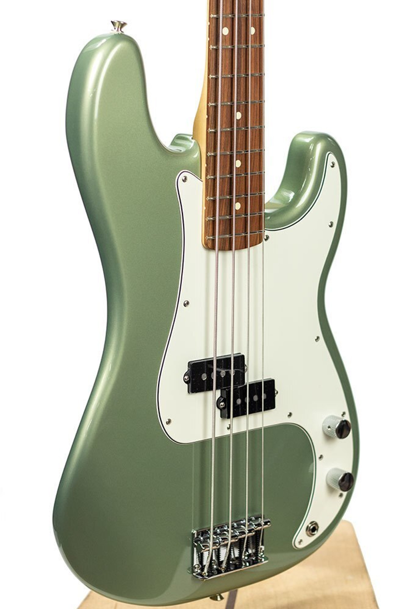 green fender p bass