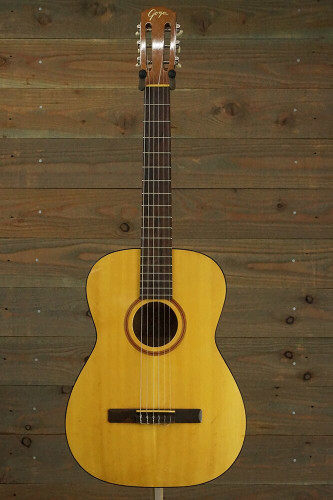 goya g 10 classical guitar