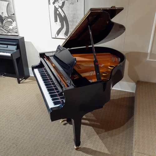 new young chang baby grand piano