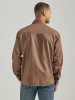 WRANGLER- MEN'S RETRO PREMIUM LONG SLEEVE PEARL SNAP SHIRT IN BROWN