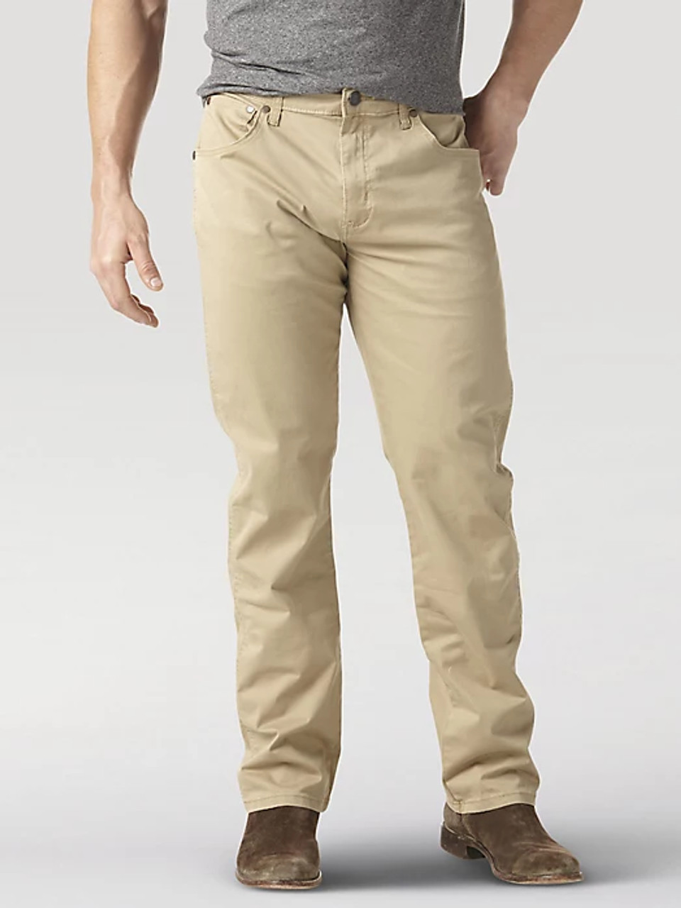 WRANGLER RETRO® SLIM FIT STRAIGHT LEG PANT IN FAWN - Wheelers Outfitters