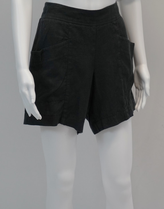 IVY JANE- WOMEN'S SLOUCH POCKET SHORTS IN BLACK