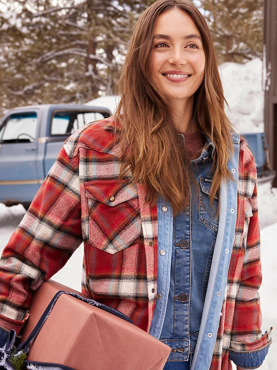 WRANGLER- WOMEN'S RETRO BOYFRIEND FIT FLANNEL PLAID SHIRT