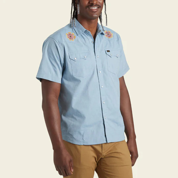HOWLER BROTHERS- MEN'S CROSSCUT DELUXE SHORT SLEEVE SHIRT IN BEACH BLOOMS: BLUE CHAMBRAY