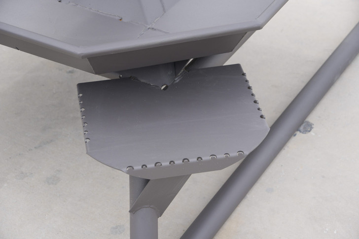 MB RANCH KING - 1500 LB MIGHTY MIDGET PROTEIN FEEDERS
